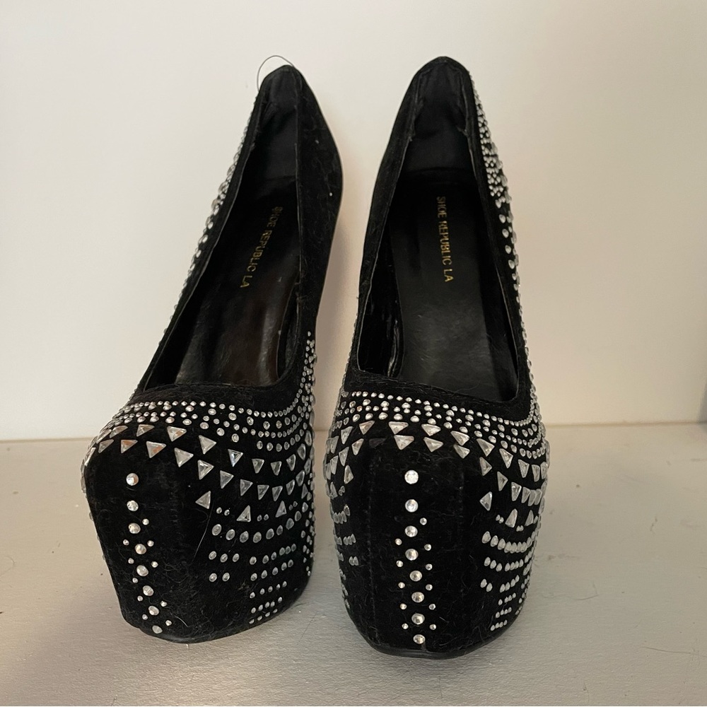 Shoe Republic LA